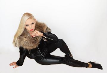 Дамски кожени якета