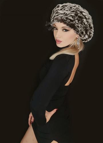 дамски кожени шапки