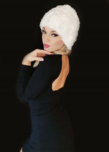 дамски кожени шапки