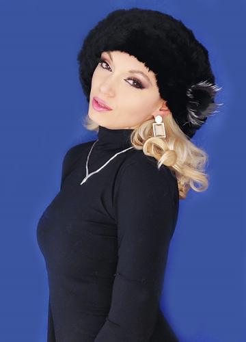 дамски кожени шапки