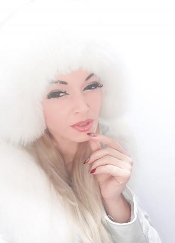 дамски кожени шапки