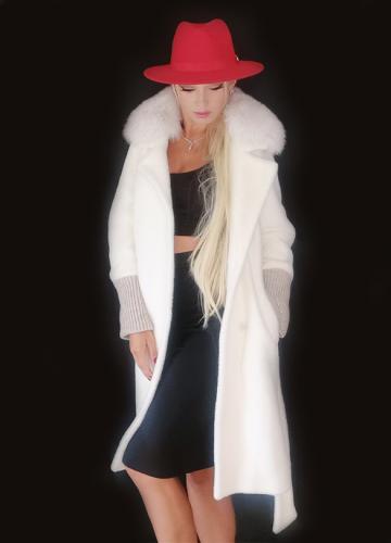 дамски кожени шапки