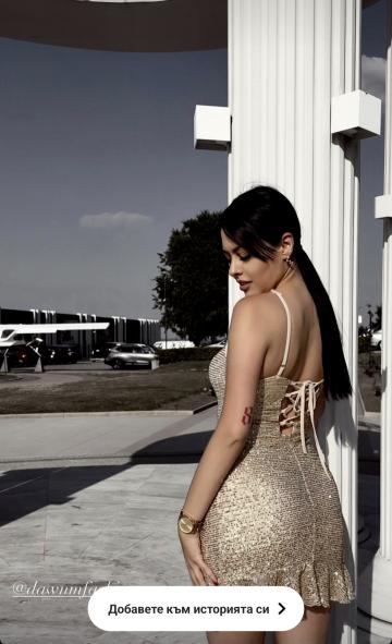 рокля в златисто