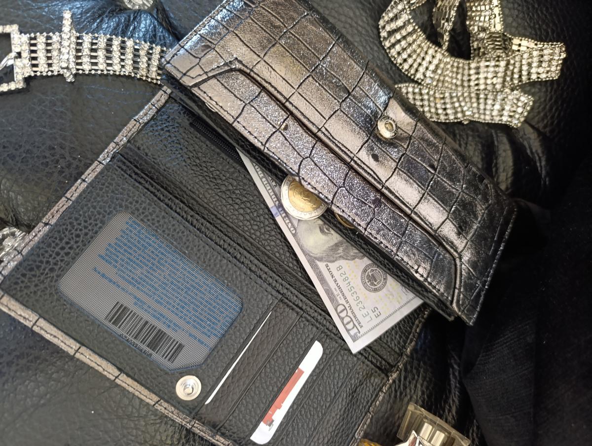 Сподели своята история с DAWN’M leather и получи 5% отстъпка!