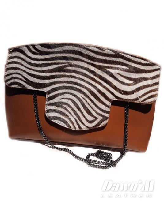 Дамска кожена чанта с кожа с косъм