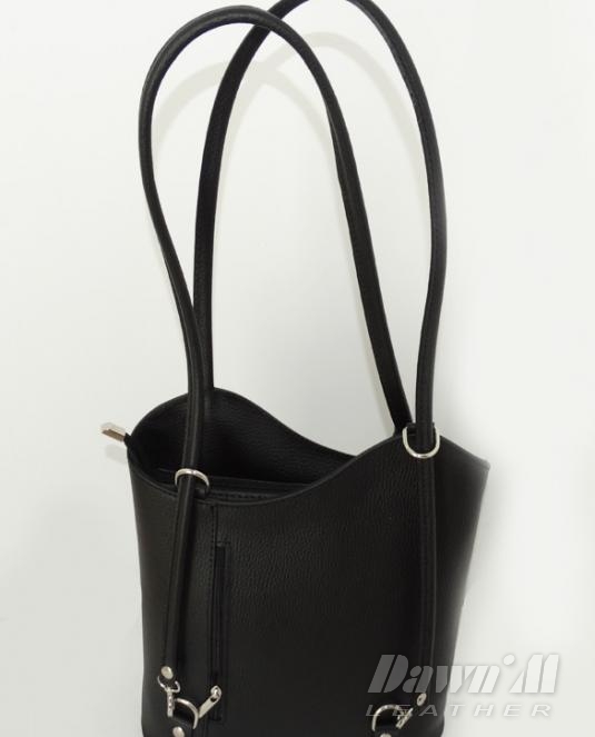 Дамска кожена чанта / раница в черно