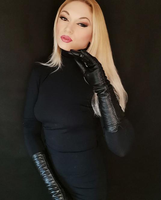 Дамски кожени ръкавици средна дължина