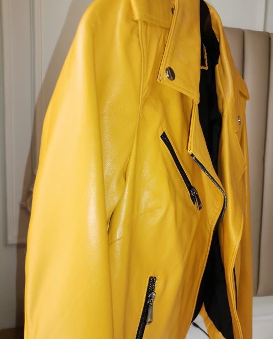 Късо кожено яке в жълто - 5