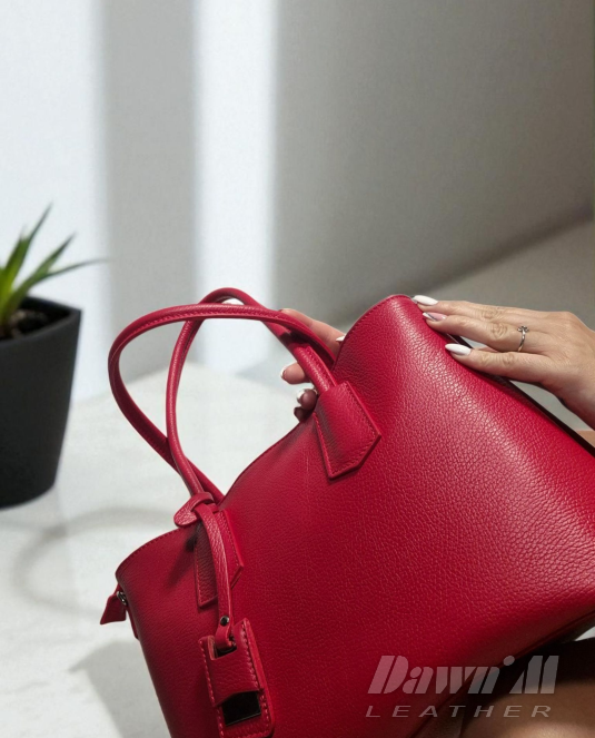 дамска кожена чанта в червено - 1