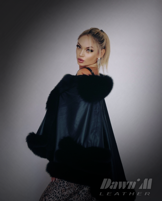 Луксозно кожено пончо Foxy Elegance - 2